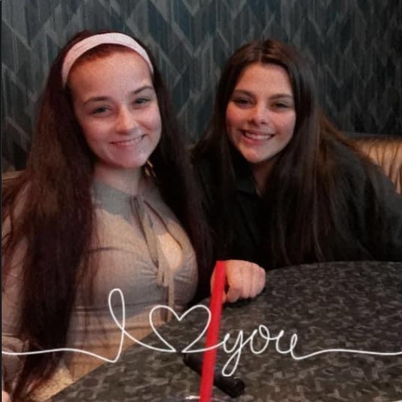 Meet your Posher, Trinity - Picture 1 of 1